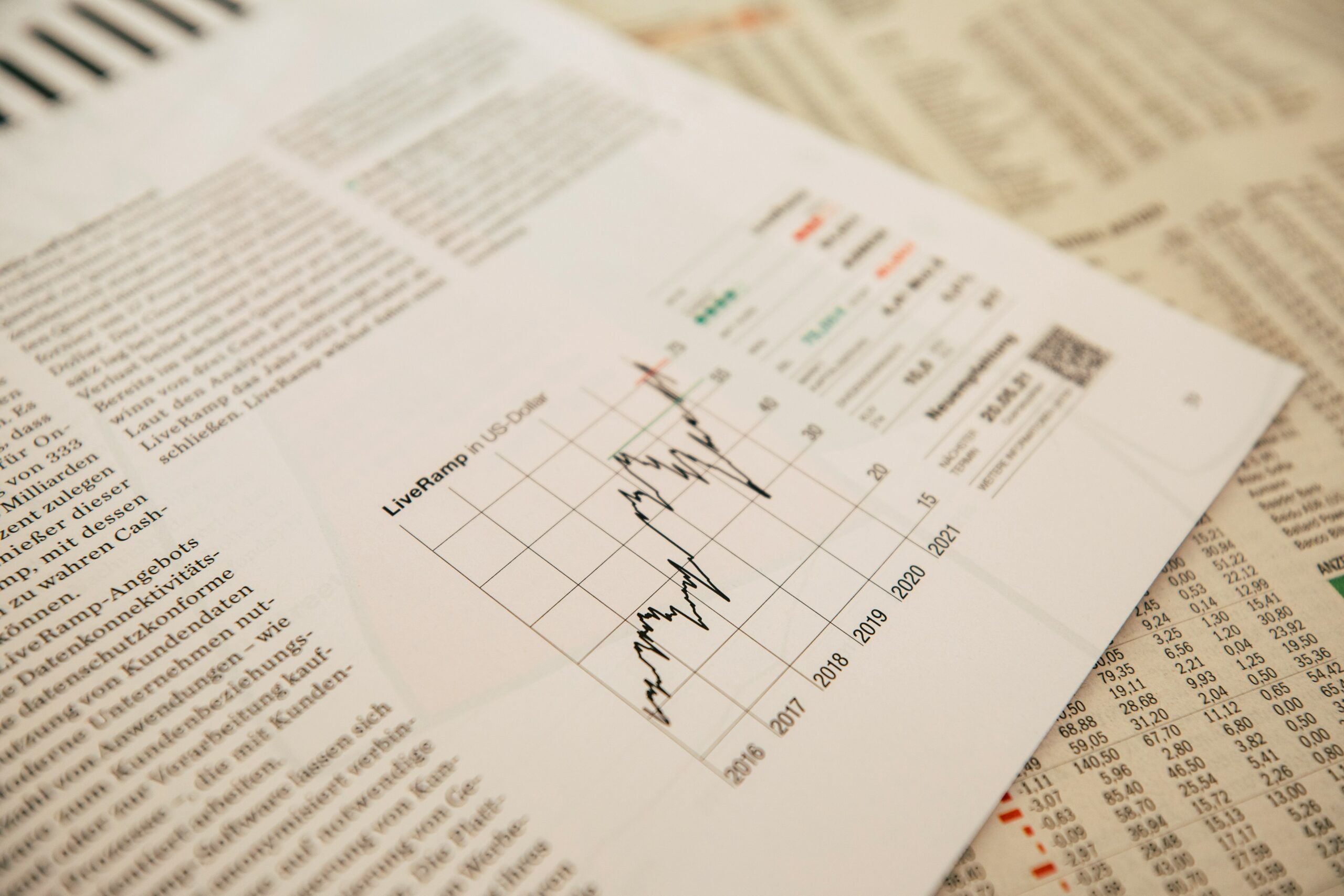 Understanding the Impact of Rising Interest Rates on the Economy and Personal Finance